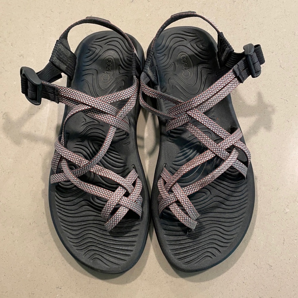 Chaco Toe Loop Sandals 9 - Picture 3 of 3